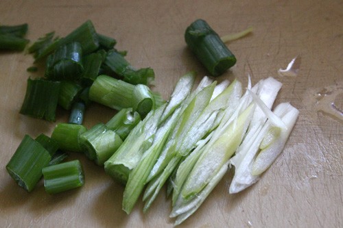 H&agrave;nh l&aacute; th&aacute;i nhỏ
