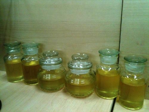 Một loại tinh dầu dừa được rao b&aacute;n tr&ecirc;n mạng