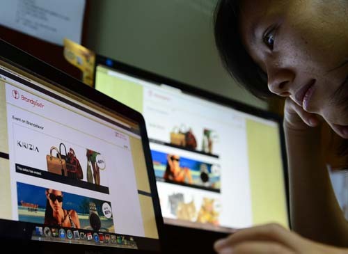 Mua b&aacute;n h&agrave;ng tr&ecirc;n mạng đều chứa đựng nhiều rủi ro kh&oacute; lường