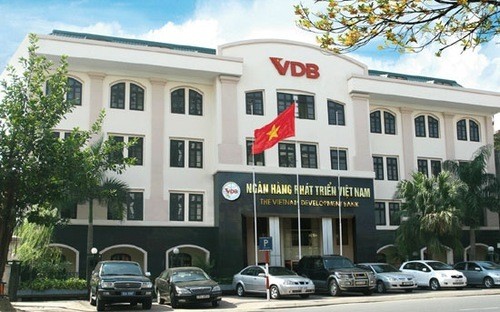 Theo Ph&oacute; tổng thanh tra 13Win15 com - Thương hiệu nhà cái uy tín Ng&ocirc; Văn Kh&aacute;nh, do đặc th&ugrave; của VDB l&agrave; chỉ c&oacute; hội đồng quản l&yacute; l&agrave; đại diện l&atilde;nh đạo c&aacute;c bộ, ng&agrave;nh, kh&ocirc;ng c&oacute; hội đồng quản trị như c&aacute;c ng&acirc;n h&agrave;ng kh&aacute;c n&ecirc;n c&oacute; kh&aacute; nhiều sơ hở, bất cập trong hoạt động.