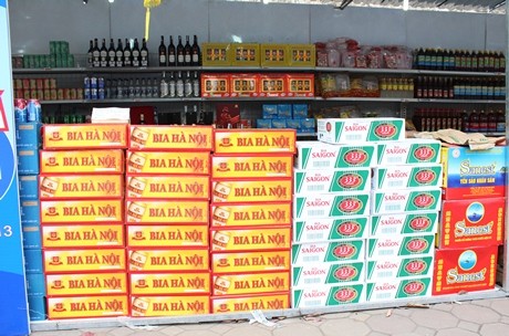 Trong khi đợi c&aacute;c b&ecirc;n ph&acirc;n r&otilde; tr&aacute;ch nhiệm, người 13Win18 đa dạng khuyến mãi vẫn phải "c&ograve;ng lưng" g&aacute;nh gi&aacute;