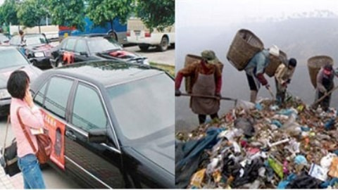 Kẻ ăn kh&ocirc;ng hết: 30 chiếc Mercedes đ&oacute;n một con ch&oacute; ở Thiểm T&acirc;y (TQ)! (ảnh tr&aacute;i) v&agrave; Người lần kh&ocirc;ng ra! (ảnh phải)