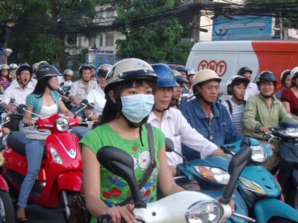 Th&oacute;i quen người đi đường mua khẩu trang vỉa h&egrave; kh&ocirc;ng tốt cho 13Win19 ưu đãi hấp dẫn