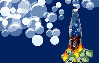 Thị trường nước giải kh&aacute;t s&ocirc;i sục với chi&ecirc;u giảm gi&aacute; của hai đại gia Coca Cola v&agrave; Pepsi.