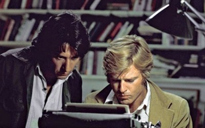 Hai diễn vi&ecirc;n Robert Redford (b&ecirc;n phải) v&agrave; Dustin Hoffman (b&ecirc;n tr&aacute;i) v&agrave;o vai hai ph&oacute;ng vi&ecirc;n của tờ Washington Post trong bộ phim Người của Tổng Thống.