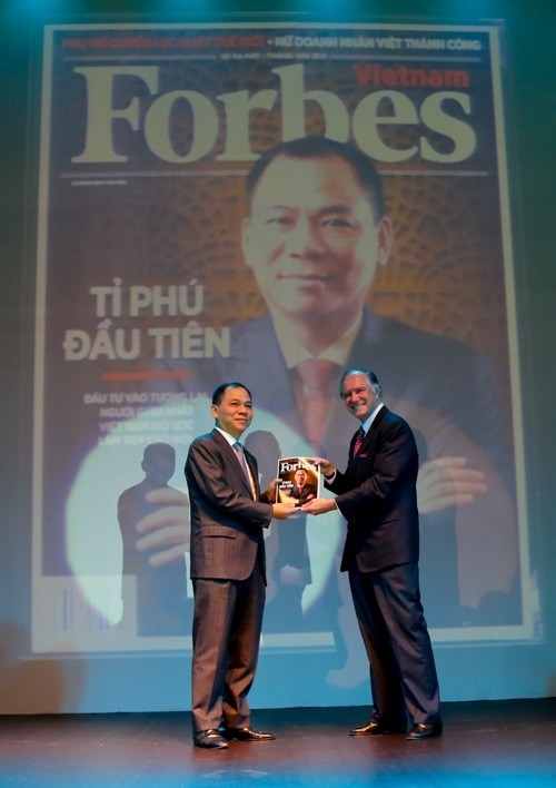 &Ocirc;ng Phạm Nhật Vượng được chọn l&agrave;m nh&acirc;n vật trang b&igrave;a cho tạp ch&iacute; Forbes Việt Nam số ra mắt - Ảnh: BTC