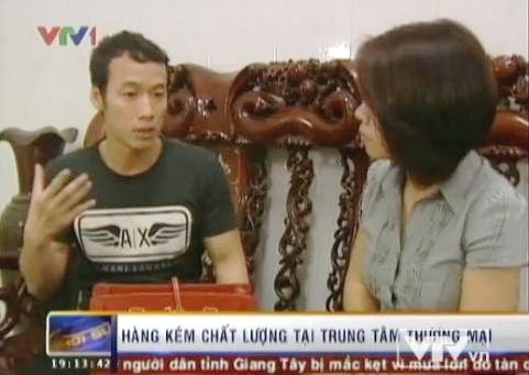 &nbsp;Anh Vũ Ngọc Th&aacute;i chia sẻ c&acirc;u chuyện mua h&agrave;ng hiệu với ph&oacute;ng vi&ecirc;n VTV.