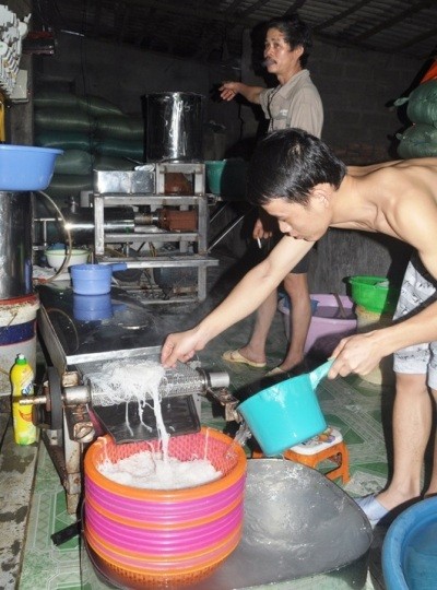 Sản lượng b&uacute;n của l&agrave;ng V&acirc;n C&ugrave; sụt giảm đ&aacute;ng kể v&igrave; tin đồn b&uacute;n chứa chất tẩy trắng