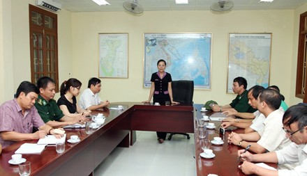 Đồng ch&iacute; B&iacute; thư Tỉnh ủy l&agrave;m việc với Ban chỉ huy PCLB tỉnh, huyện Kim sơn, Bộ đội bi&ecirc;n ph&ograve;ng... tại trụ sở Trung t&acirc;m chỉ huy PCLB&TKCN tỉnh.