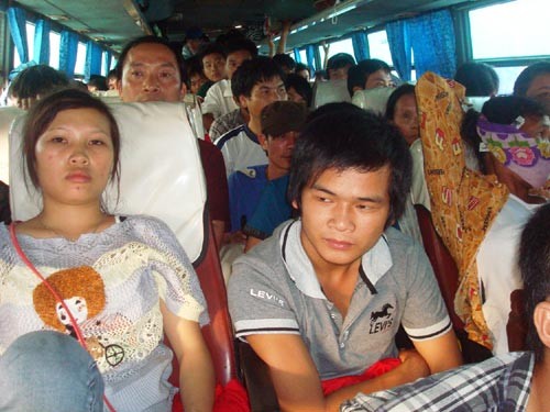 V&igrave; giảm xe về Mỹ Đ&igrave;nh, sẽ dễ dẫn tới qu&aacute; tải, nhồi nh&eacute;t kh&aacute;ch. Ảnh: Quang Nam