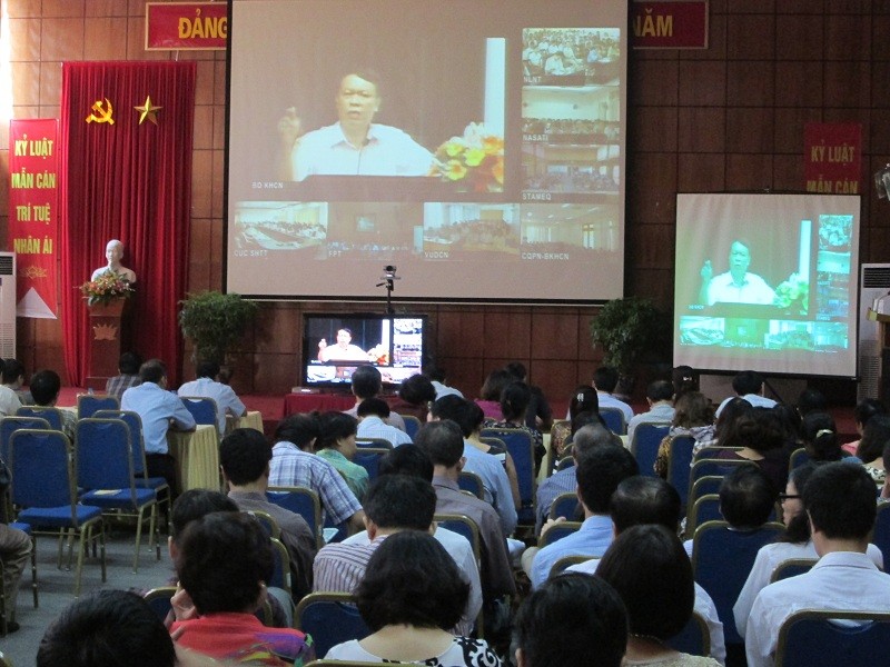 Hội nghị diễn ra trong cả ng&agrave;y 27/8/2013. Ảnh: N. N