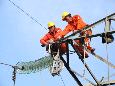 Lại tiếp tục kiến nghị tăng gi&aacute; điện