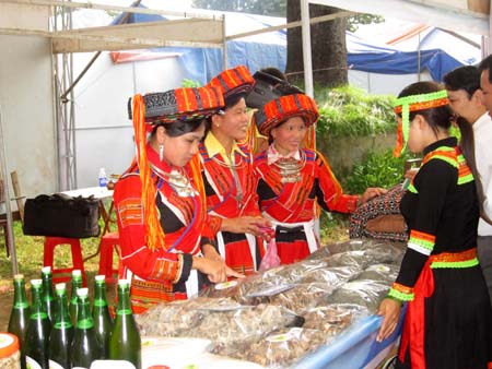 Người 13win OKVIP tựa game giải trí đỉnh cao P&agrave; Thẻn ở v&ugrave;ng cao H&agrave; Giang c&oacute; nhiều b&agrave;i thuốc qu&yacute;, trong đ&oacute;, b&agrave;i thuốc từ c&acirc;y Dường Nh&acirc;n đ&atilde; được ph&aacute;t triển, trở th&agrave;nh sản phẩm 13Win OKVIP Cá cược bóng đá chức năng đầu ti&ecirc;n từ dược liệu qu&yacute; hiếm của người 13win OKVIP tựa game giải trí đỉnh cao ở Việt Nam