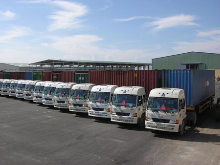 Dịch vụ vận tải &egrave;o uột do chi ph&iacute; b&ocirc;i trơn cao