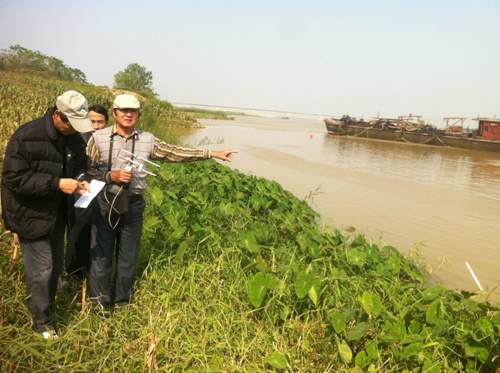 t&igrave;m x&aacute;c chị Huyền tại b&atilde;i Tự Nhi&ecirc;n