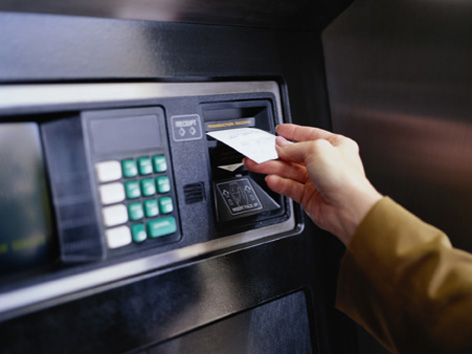 Bi&ecirc;n lai r&uacute;t tiền ATM chứa 13Win21 con - Tri ân hội viên mỗi tháng 2000 tỷ g&acirc;y hại