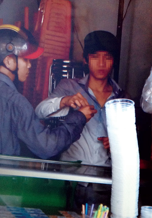 rượu lậu, nấu rượu, Kim Bi&ecirc;n, rượu giả, an to&agrave;n vệ sinh 13Win OKVIP Cá cược bóng đá, Ho&agrave;ng Việt