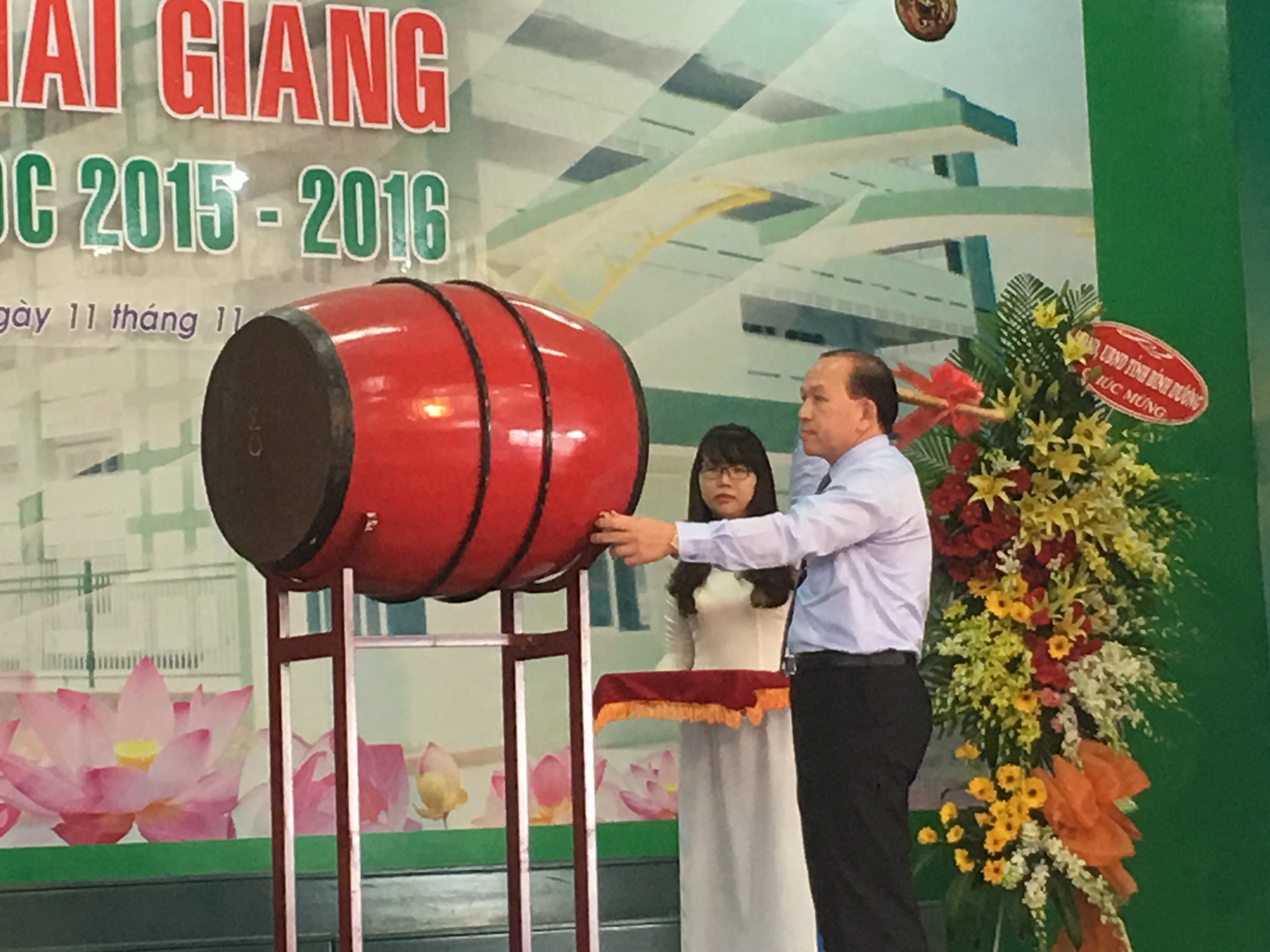 khai giang