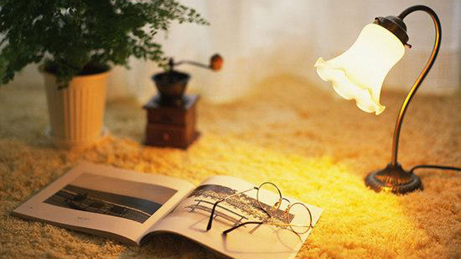 Lạm dụng &aacute;nh đ&egrave;n c&oacute; thể g&acirc;y nghiện