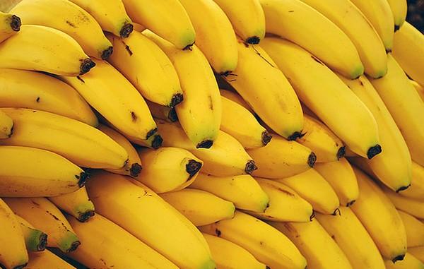 Chuối dấm bằng thuốc diệt cỏ độc hại thế n&agrave;o?