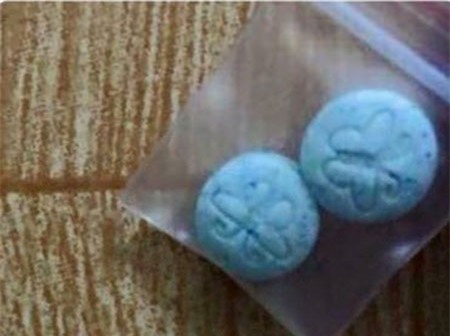  'Bướm xanh, chim hồng': Nỗi kinh ho&agrave;ng của giới trẻ!