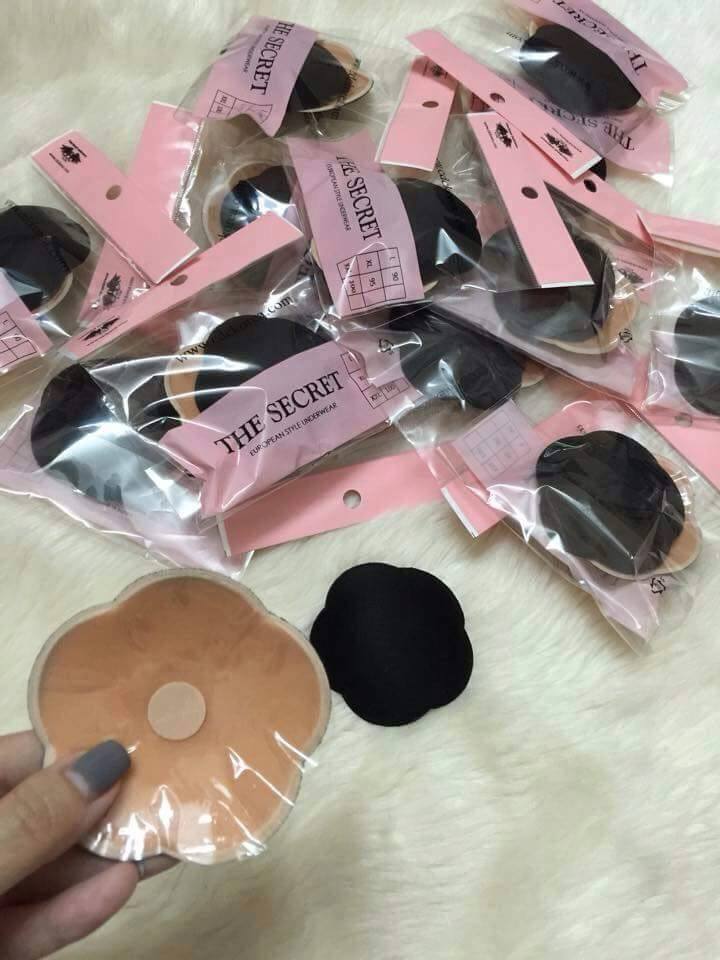  Mầm bệnh từ miếng d&aacute;n ngực