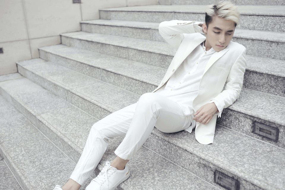 Dưới nền nhạc của Dưới nền nhạc của