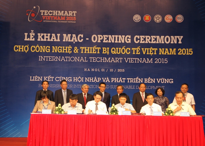 Chợ C&ocirc;ng nghệ v&agrave; Thiết bị A13win Ưu đãi Vip Việt Nam 2015 ch&iacute;nh thức khai mạc