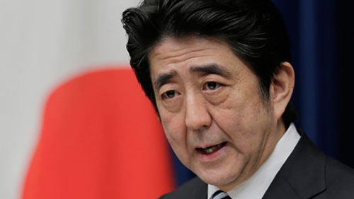 Thủ tướng Shinzo Abe ph&aacute;t biểu tại Hội nghị Sangri-La. Ảnh Reuters