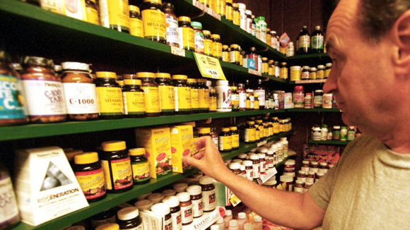 Vitamin Trung Quốc được cảnh b&aacute;o c&oacute; nguy cơ tồn dư tạp chất cho &ocirc; nhiễm m&ocirc;i trường
