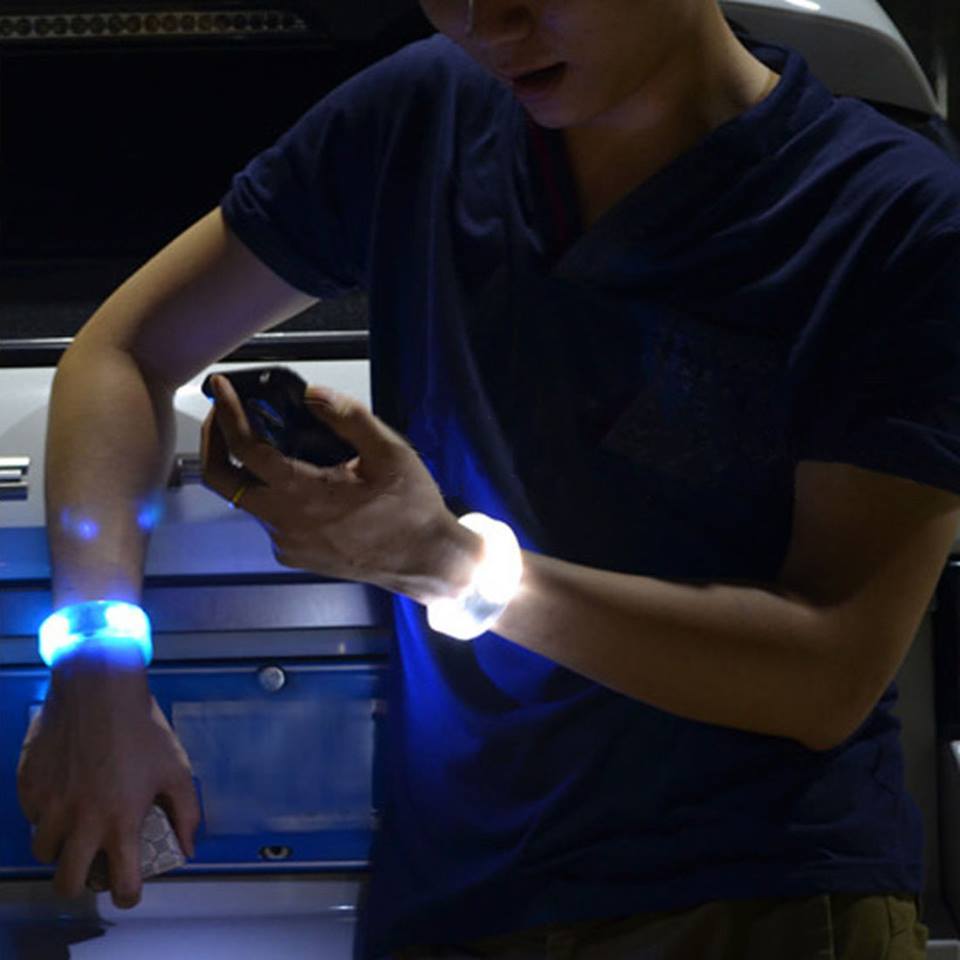 Ẩn họa đồ chơi ph&aacute;t s&aacute;ng