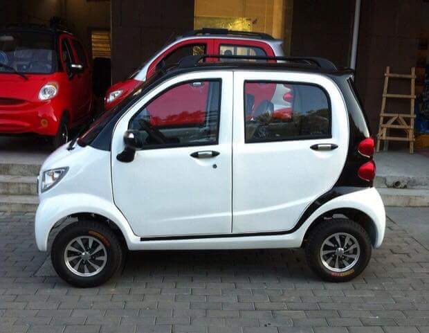 &Ocirc; t&ocirc; điện mini: Cẩn thận th&agrave;nh xe &lsquo;r&aacute;c&rsquo;