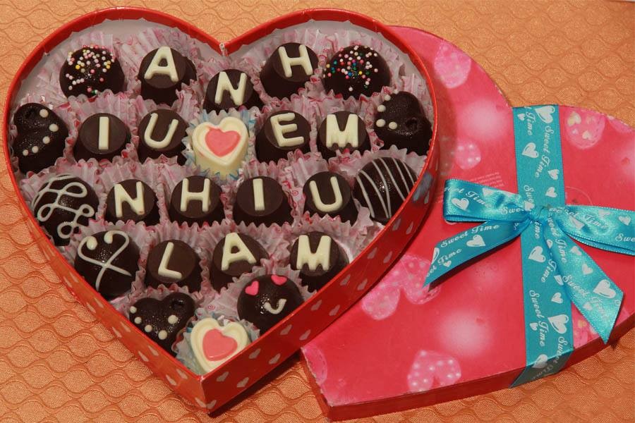  Dịp lễ Valentine các đôi tình nhân cũng không tiếc công và cả chi phí để có thể tạo ra những phút giây lãng mạn.