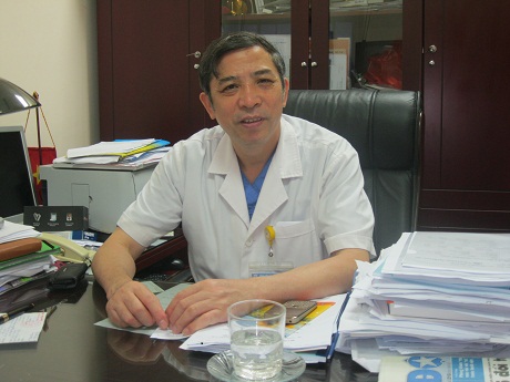 TS Vũ B&aacute; Quyết &ndash; PGĐ Bệnh viện Phụ sản Trung ương khẳng định nếu bệnh viện sai phạm, 10 tỷ cũng sẽ bồi thường.