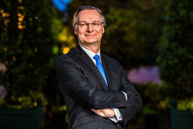 10. Pierre Nanterme Công ty: Accenture Lĩnh vực: Tư vấn, công nghệ và dịch vụ thuê ngoài Tỷ lệ ủng hộ năm 2013: 95% Tỷ lệ ủng hộ năm 2012: 90% Tăng/giảm tỷ lệ ủng hộ so với năm trước: +5%