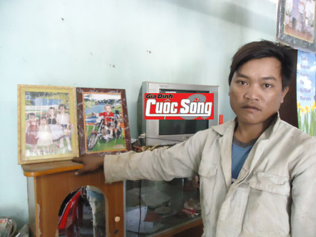 bố bỏ qu&ecirc;n con