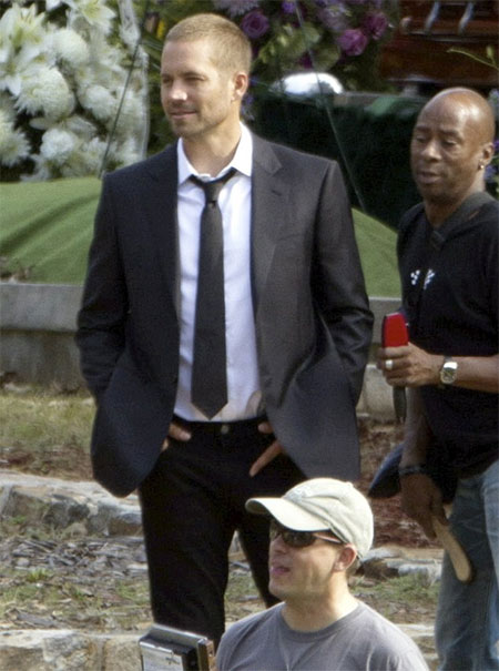 Paul Walker tại đ&aacute;m tang, lễ tang