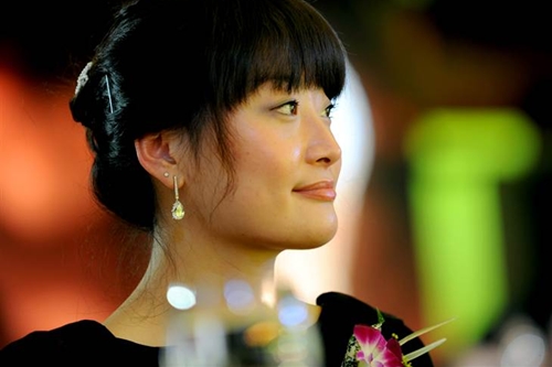 kelly zhong