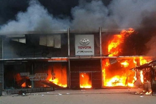 131026_toyota dealer