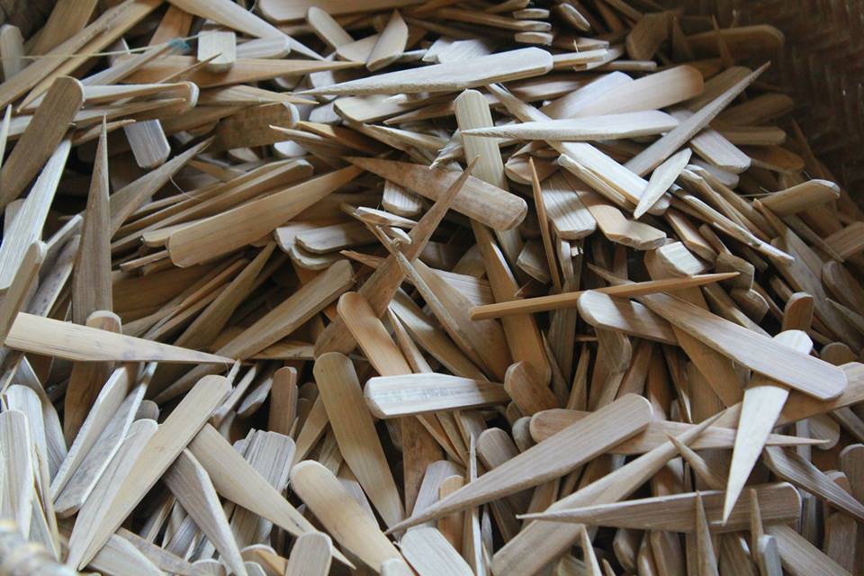 Để làm được một con chuồn chuồn tre, người thợ phải có tính kiên trì, tỉ mỉ, cẩn thận và tinh tế mới có thể có được sản phẩm đẹp.