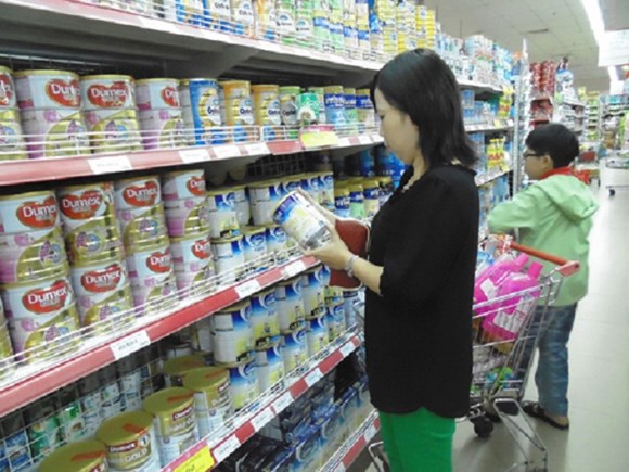 Gi&aacute; sữa tr&ecirc;n thị trường biến động mạnh