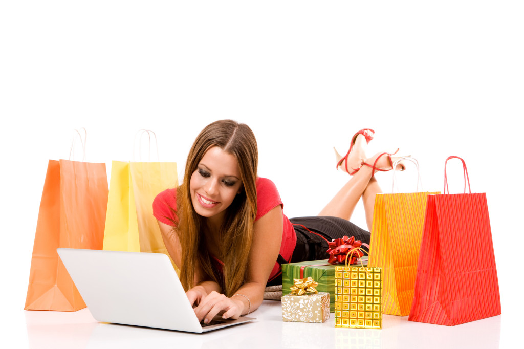 Mắc bẫy mua h&agrave;ng online