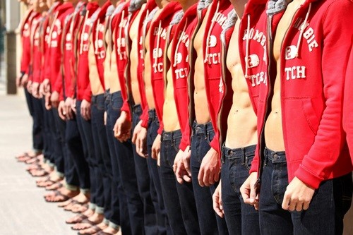 10. Abercrombie and Fitch, điểm: 28,8%, điểm so với năm 2012: Giảm 13,5%