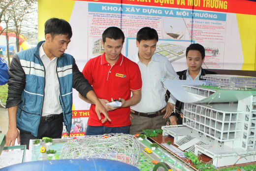 Đại học Thái Nguyên cũng đã 3 lần được Bộ Giáo dục và Đào tạo tặng Bằng khen về thành tích tổ chức hoạt động khoa học công nghệ.