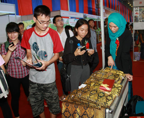 Lụa Malaysia