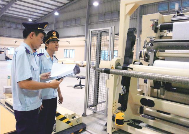 M&aacute;y m&oacute;c cũ được nhập khẩu