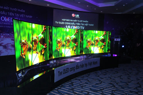 M&agrave;u sắc sắc n&eacute;t với c&ocirc;ng nghệ WRGB OLED 4 điểm m&agrave;u.