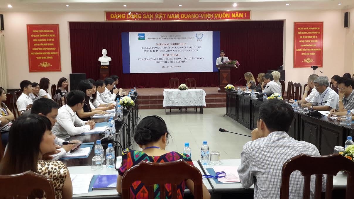 Th&aacute;ch thức của truyền th&ocirc;ng trong ph&aacute;t triển điện hạt nh&acirc;n
