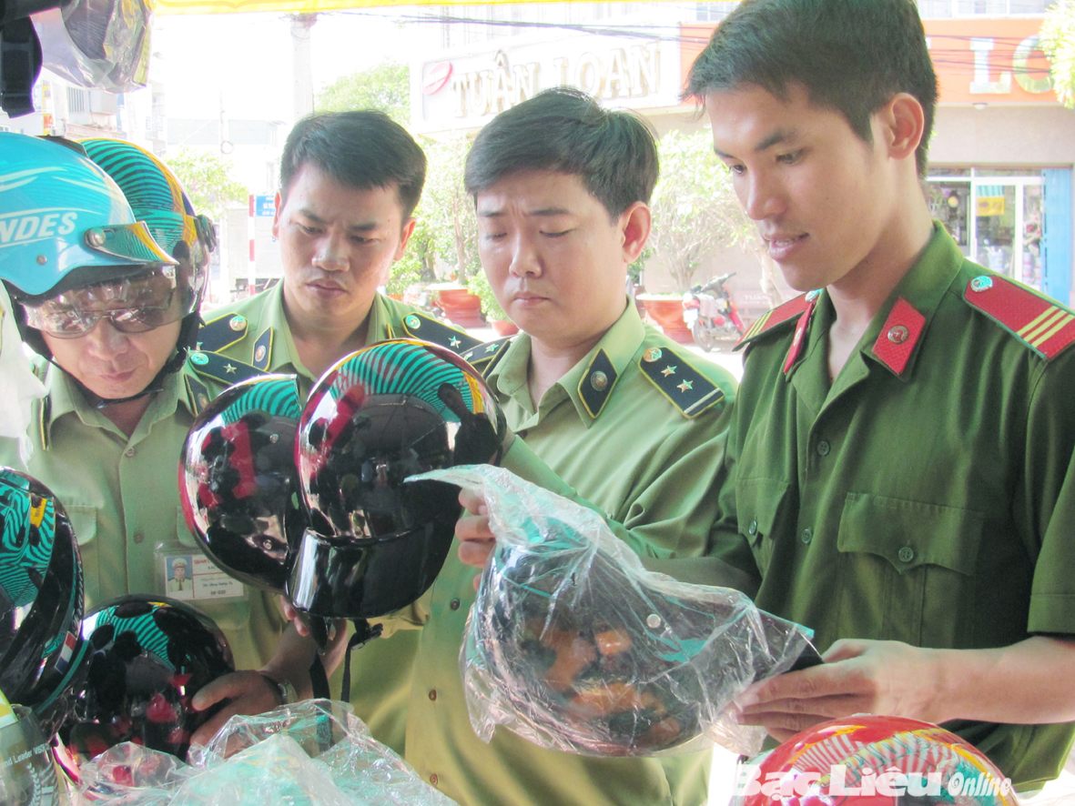 Xử l&yacute; tận gốc mũ bảo hiểm kh&ocirc;ng đạt chuẩn