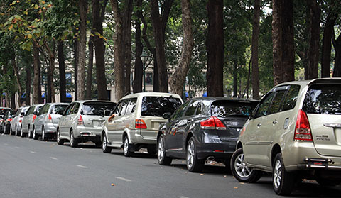 Ph&iacute; coi giữ &ocirc; t&ocirc; sẽ tăng rất cao